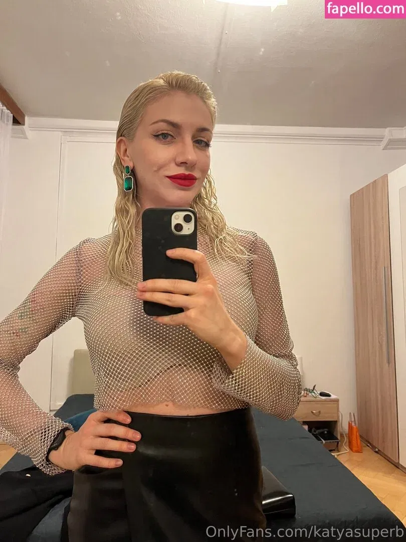 katya_superb / katyasuperb Onlyfans Photo Gallery 