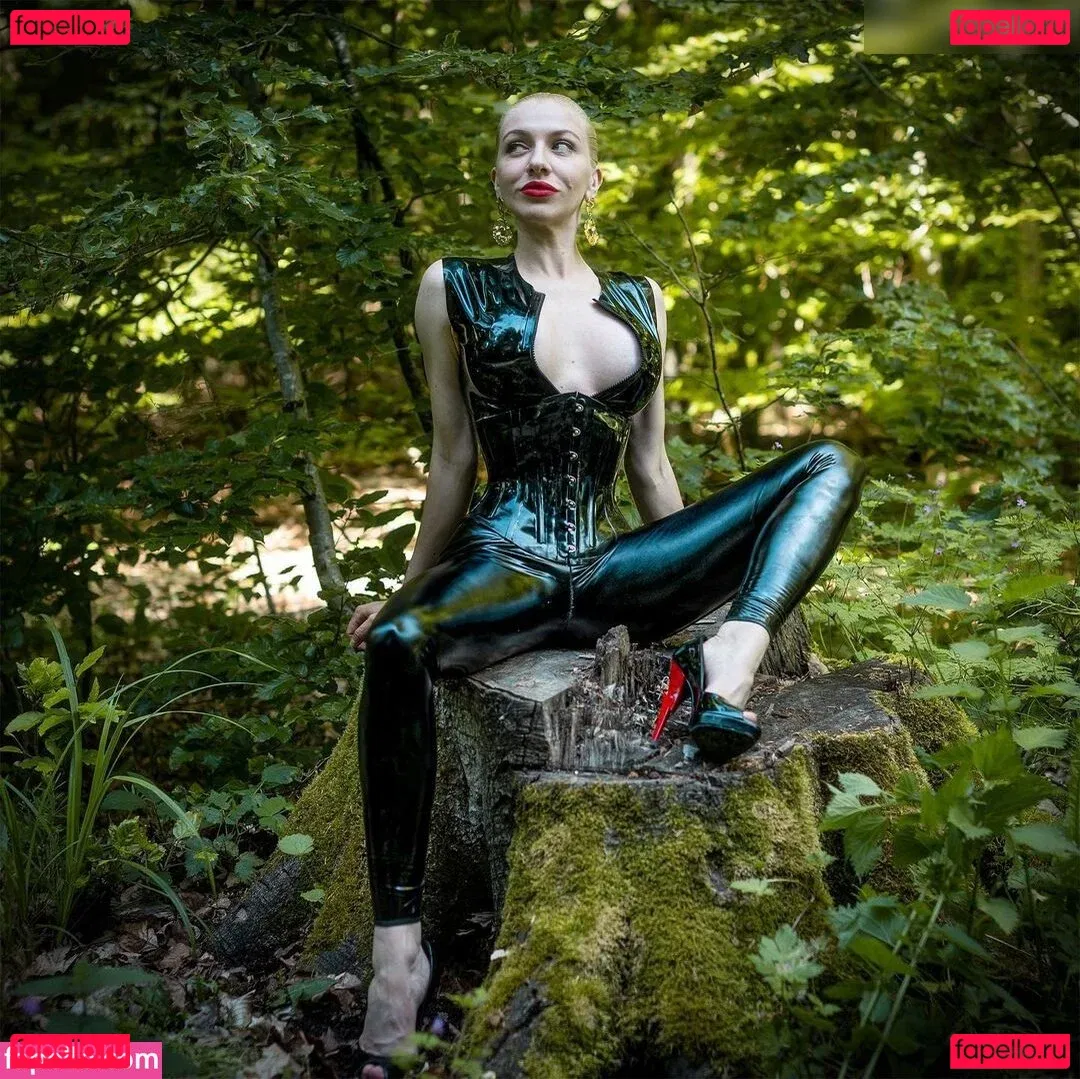 katya_superb / katyasuperb Onlyfans Photo Gallery 