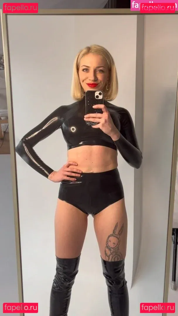 katya_superb / katyasuperb Onlyfans Photo Gallery 