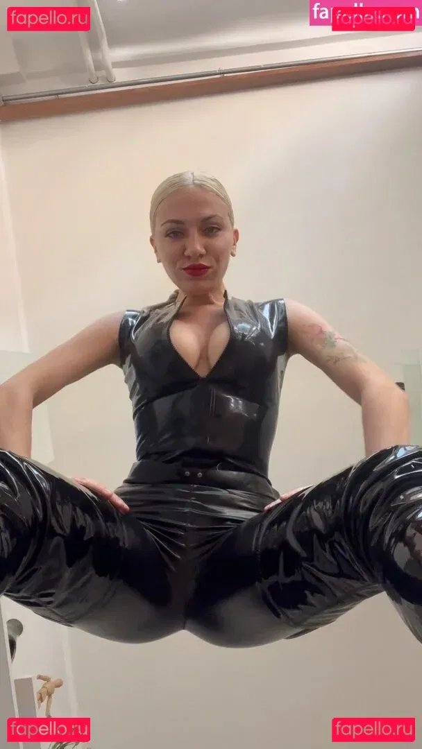 katya_superb / katyasuperb Onlyfans Photo Gallery 