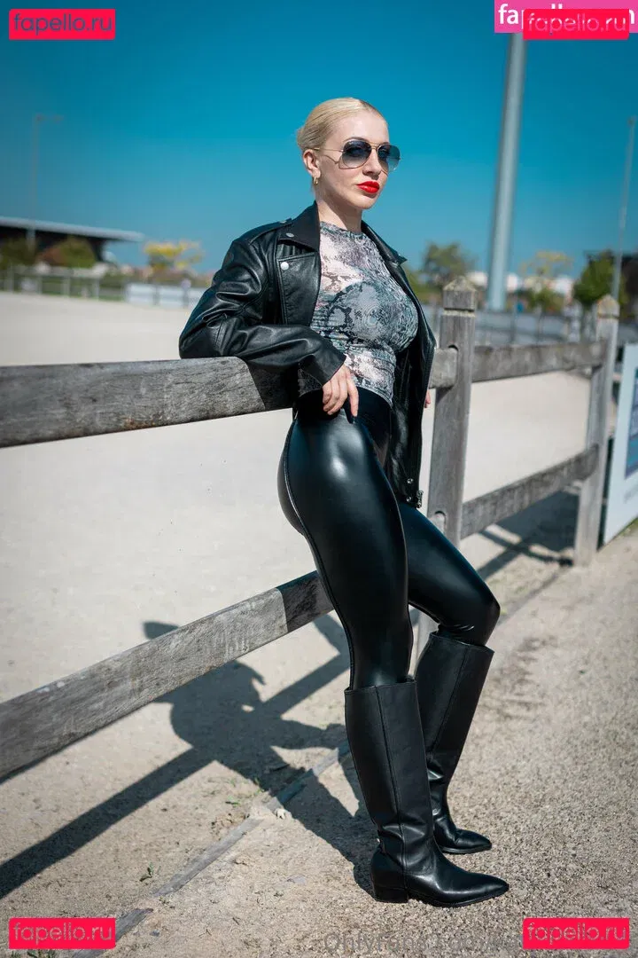 katya_superb / katyasuperb Onlyfans Photo Gallery 