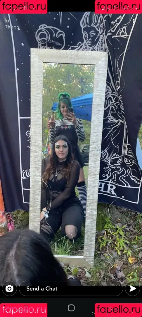 formerly bigtiddygothwifeaa / newmoonrave / ravenlylith Onlyfans Photo Gallery 