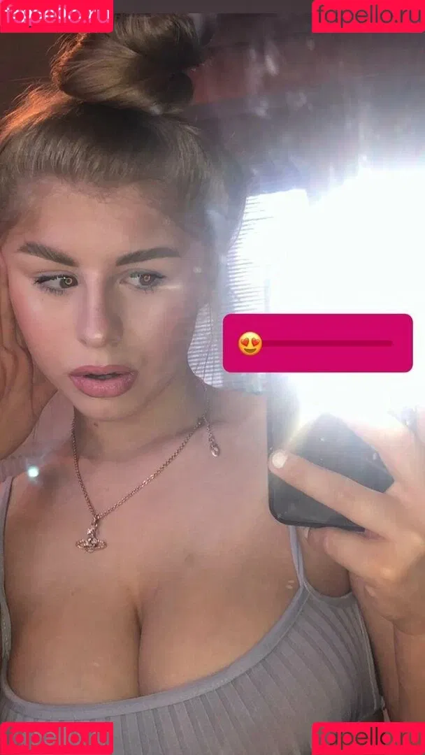 Isabelle Rose / hellsbelsrose / isabellrrose Onlyfans Photo Gallery 