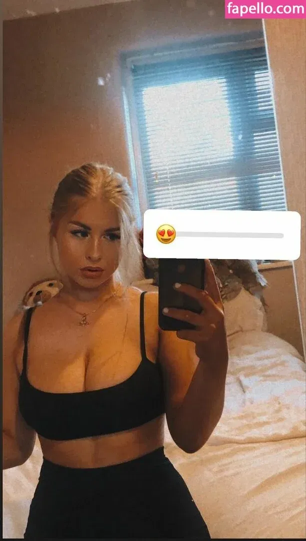 Isabelle Rose / hellsbelsrose / isabellrrose Onlyfans Photo Gallery 