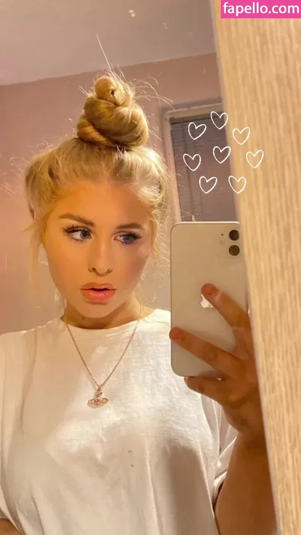 Isabelle Rose / hellsbelsrose / isabellrrose Onlyfans Photo Gallery 