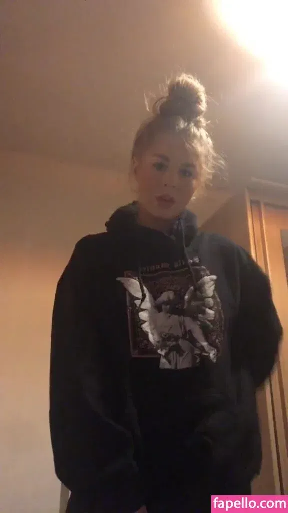 Isabelle Rose / hellsbelsrose / isabellrrose Onlyfans Photo Gallery 