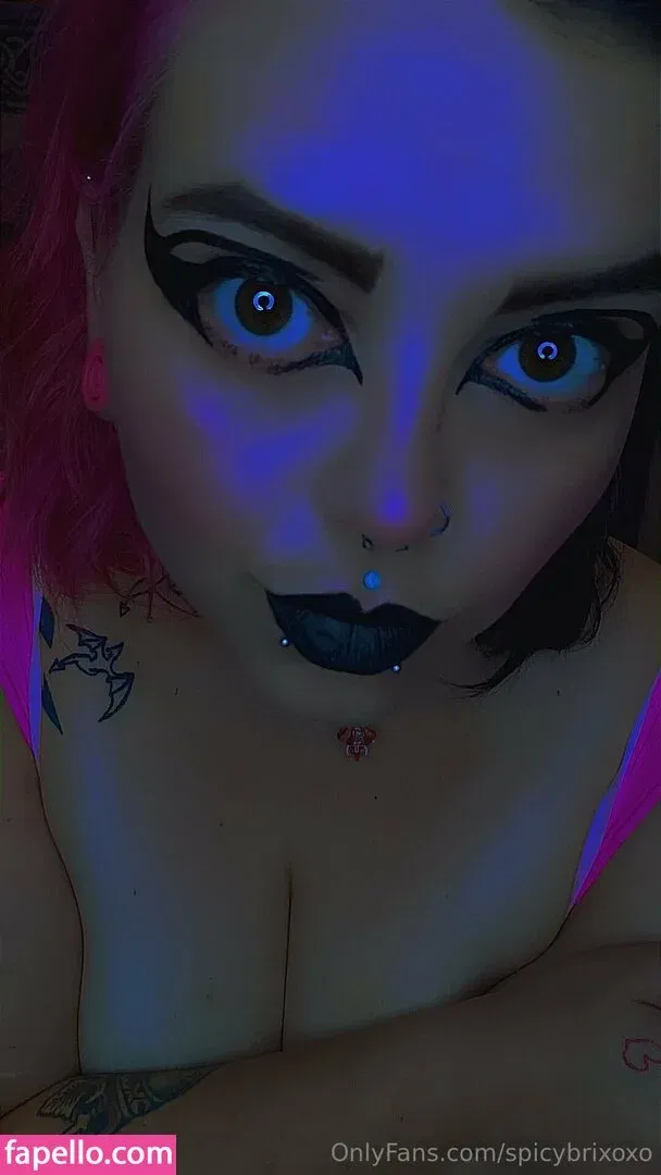 spicybrixoxo Onlyfans Photo Gallery 