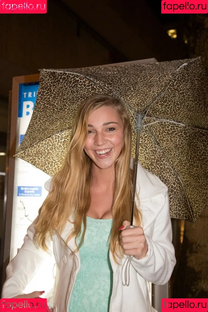 Kendra Sunderland / kslibrarygirl / therealkslibrarygirl Onlyfans Photo Gallery 