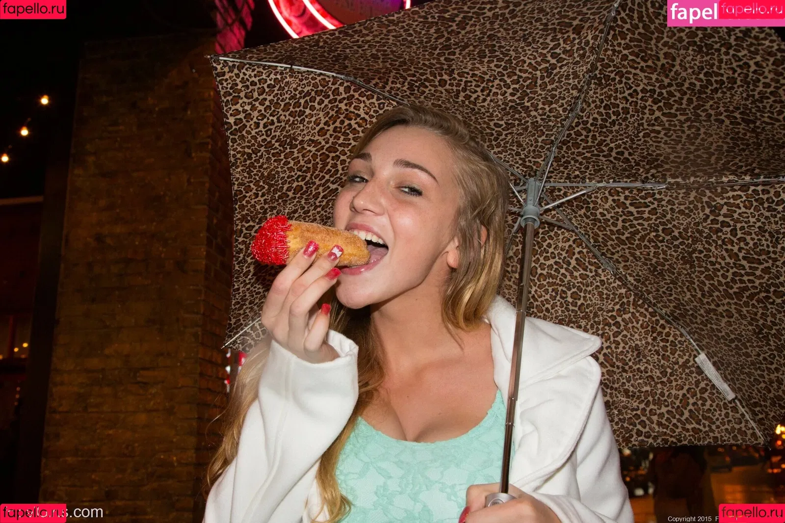 Kendra Sunderland / kslibrarygirl / therealkslibrarygirl Onlyfans Photo Gallery 
