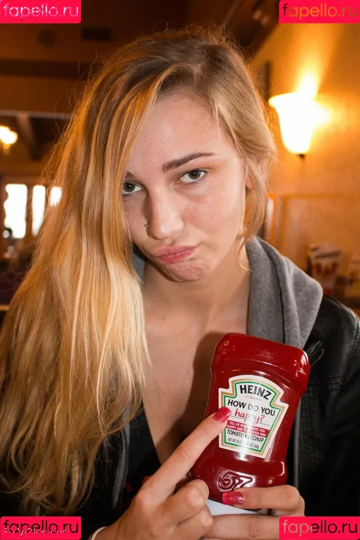 Kendra Sunderland / kslibrarygirl / therealkslibrarygirl Onlyfans Photo Gallery 
