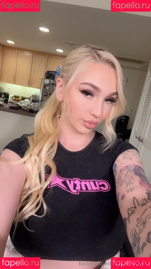 Kendra Sunderland / kslibrarygirl / therealkslibrarygirl Onlyfans Photo Gallery 