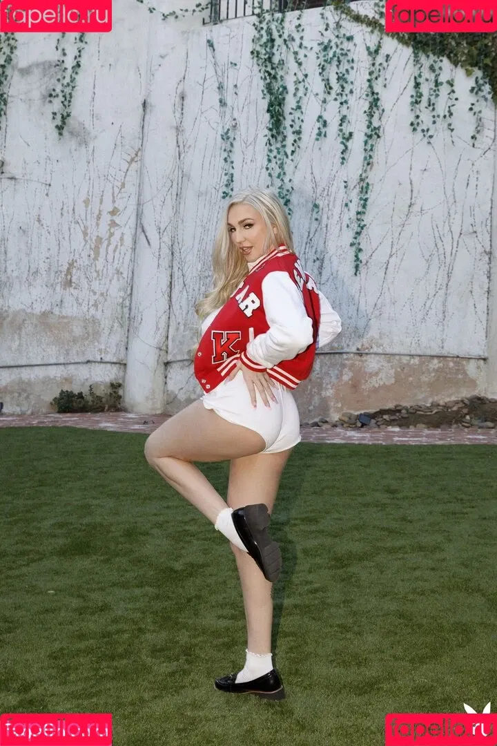 Kendra Sunderland / kslibrarygirl / therealkslibrarygirl Onlyfans Photo Gallery 