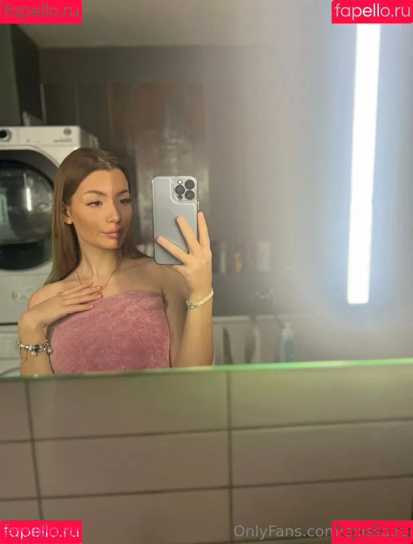 cosmicgorls / ellissaaa Onlyfans Photo Gallery 