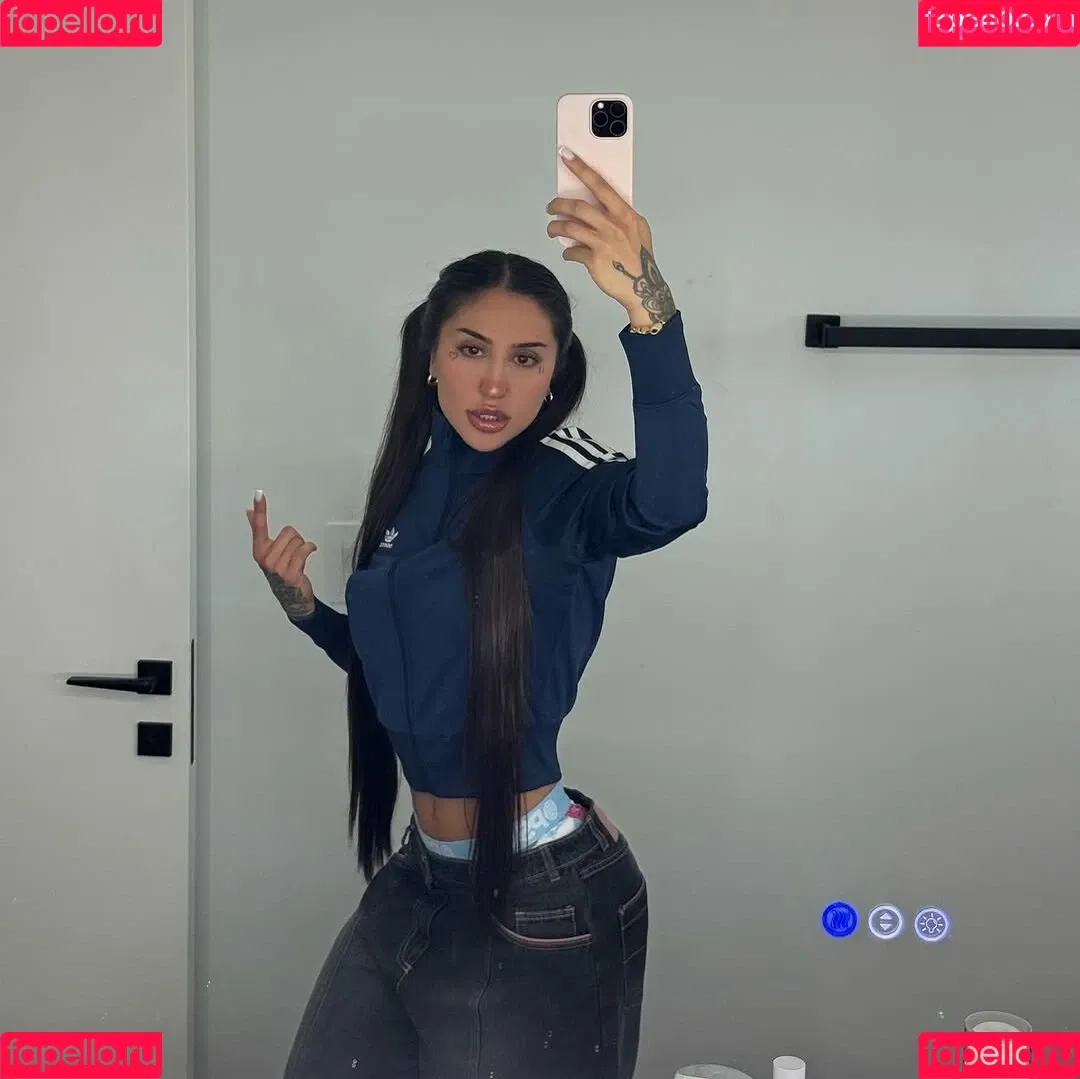 Bakhar Nabieva / bakhar / bakharnabieva / Бахар Набиева Onlyfans Photo Gallery 