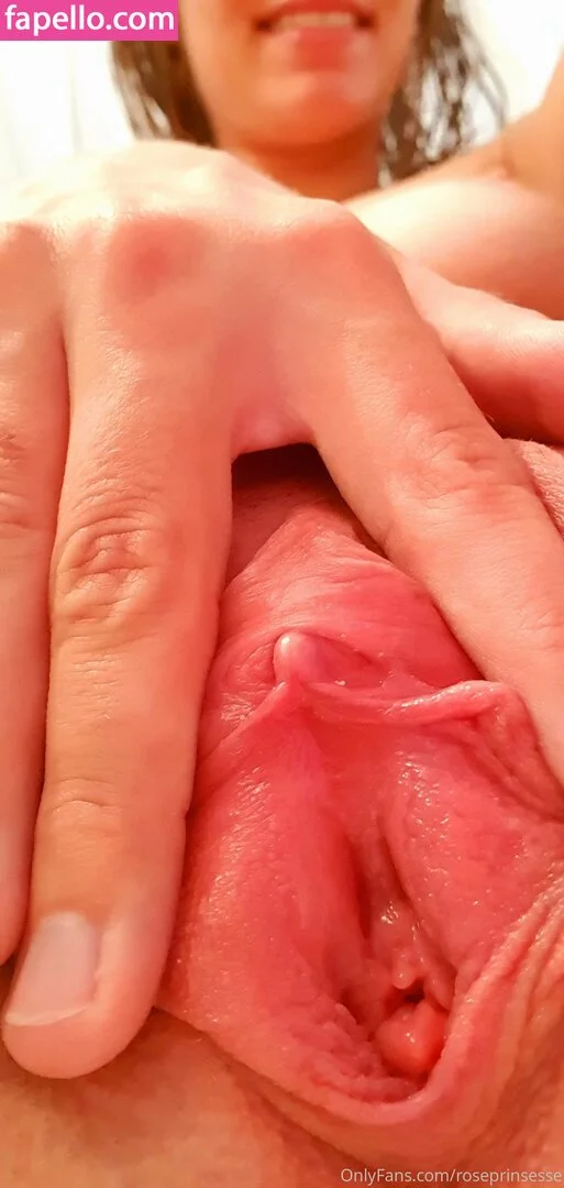 _roseprincess_05 / roseprinsesse Onlyfans Photo Gallery 