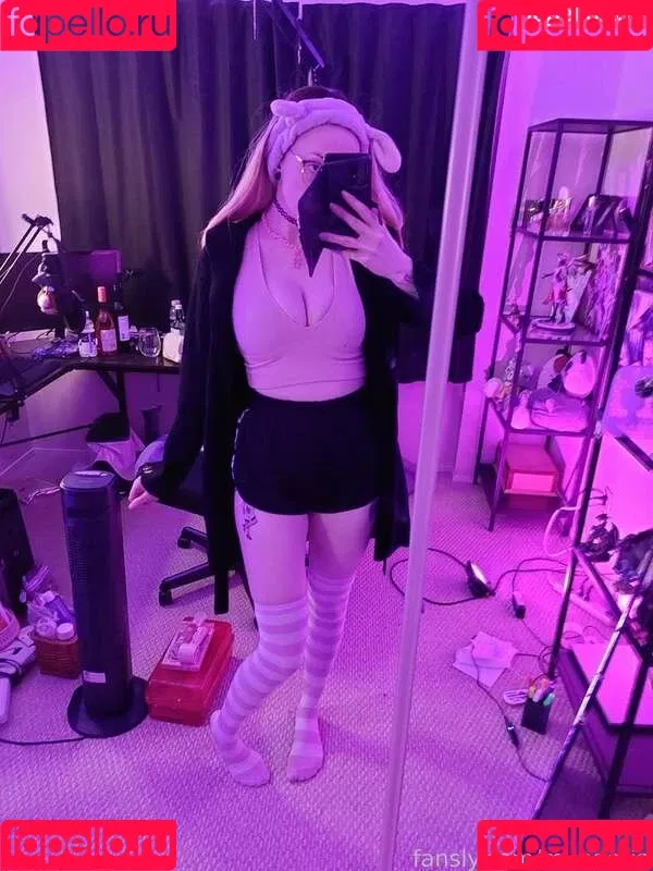 Munaeris / https: Onlyfans Photo Gallery 