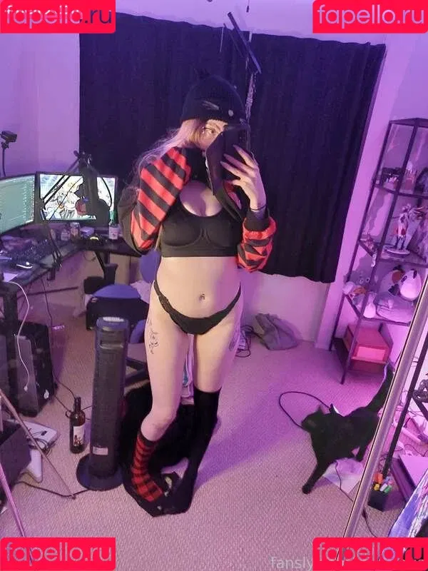 Munaeris / https: Onlyfans Photo Gallery 