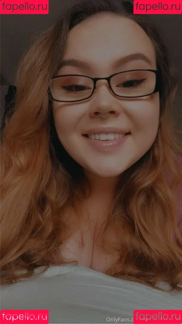 bratty_britt420 / brattybritt420 Onlyfans Photo Gallery 