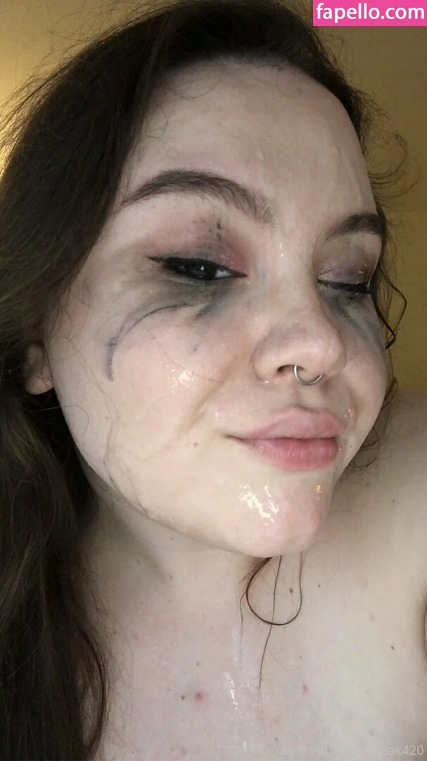 bratty_britt420 / brattybritt420 Onlyfans Photo Gallery 