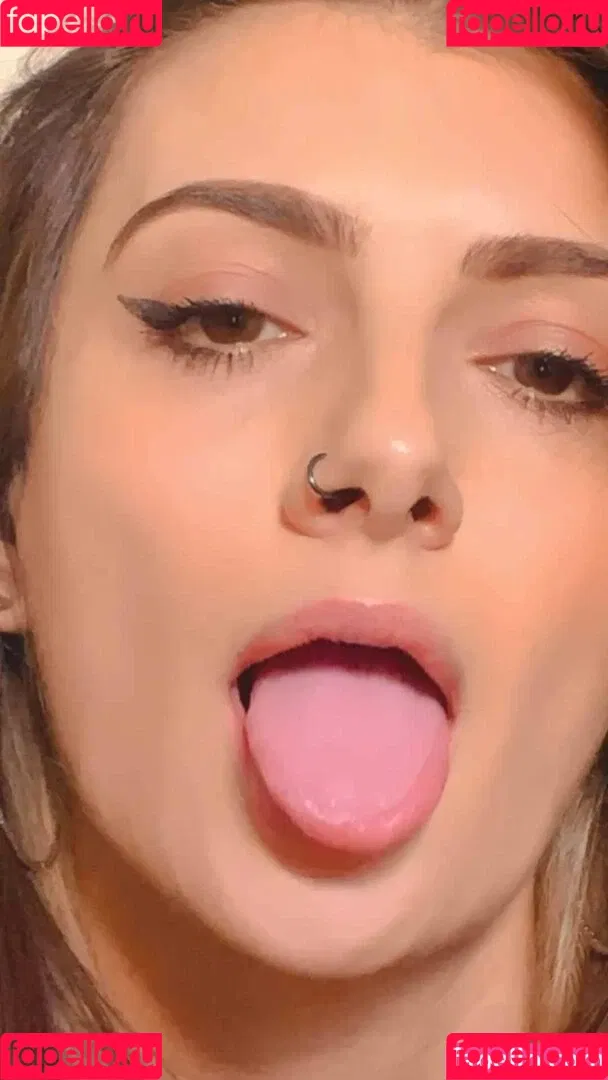 Sarah Caus / caustotal / sarahcaus Onlyfans Photo Gallery 