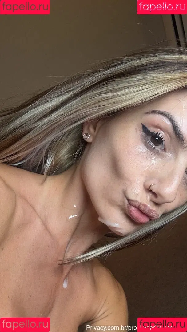 Sarah Caus / caustotal / sarahcaus Onlyfans Photo Gallery 