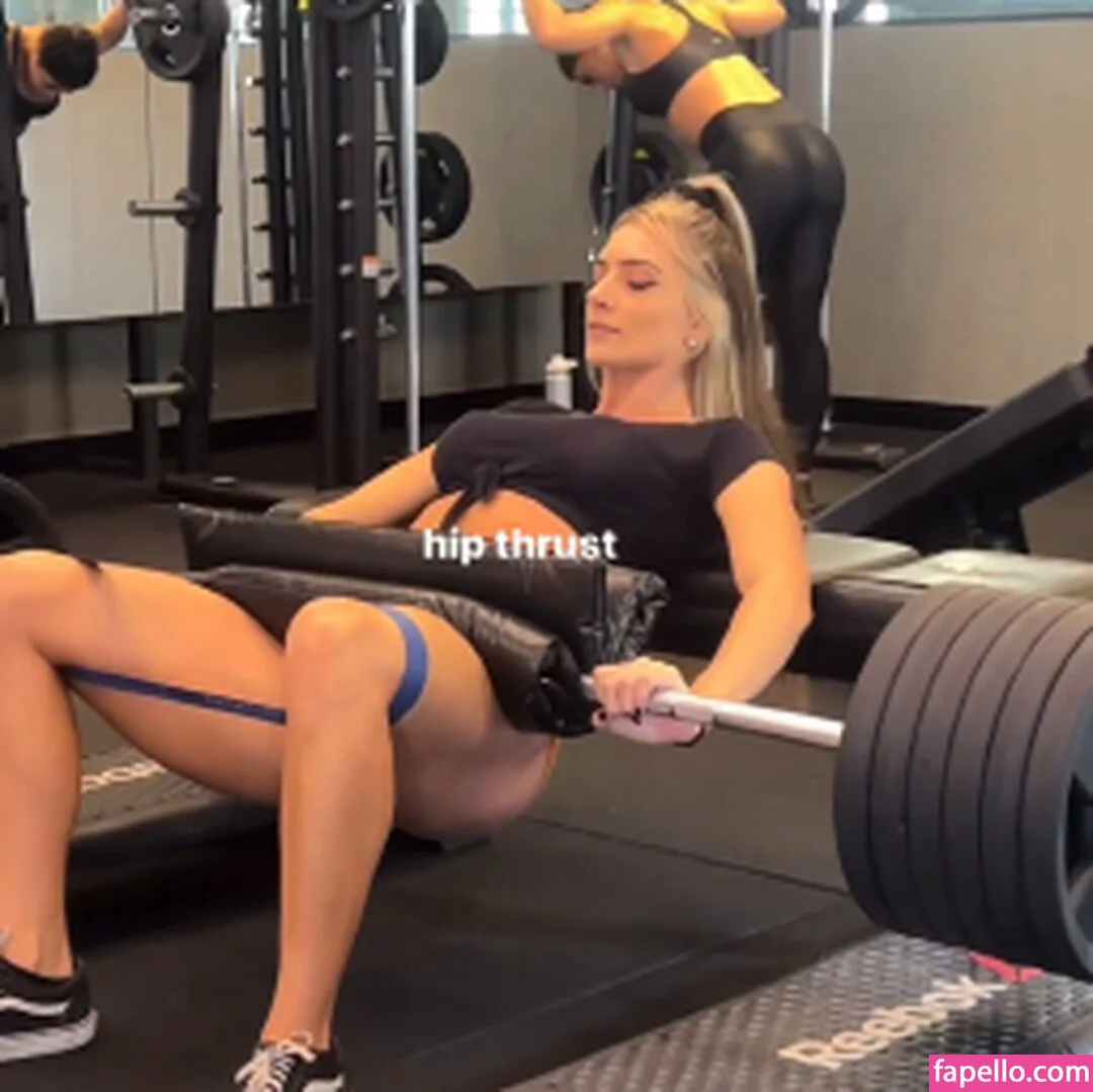 Sarah Caus / caustotal / sarahcaus Onlyfans Photo Gallery 