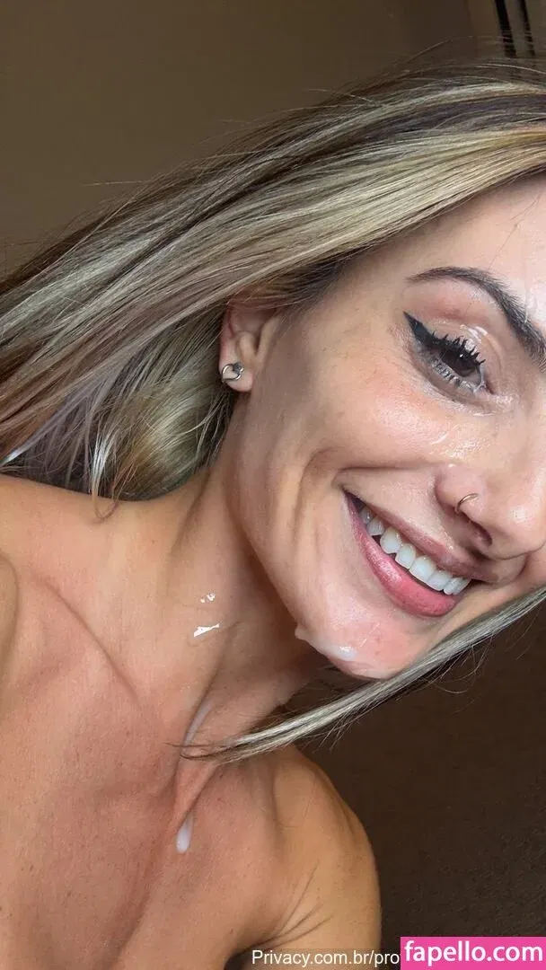 Sarah Caus / caustotal / sarahcaus Onlyfans Photo Gallery 