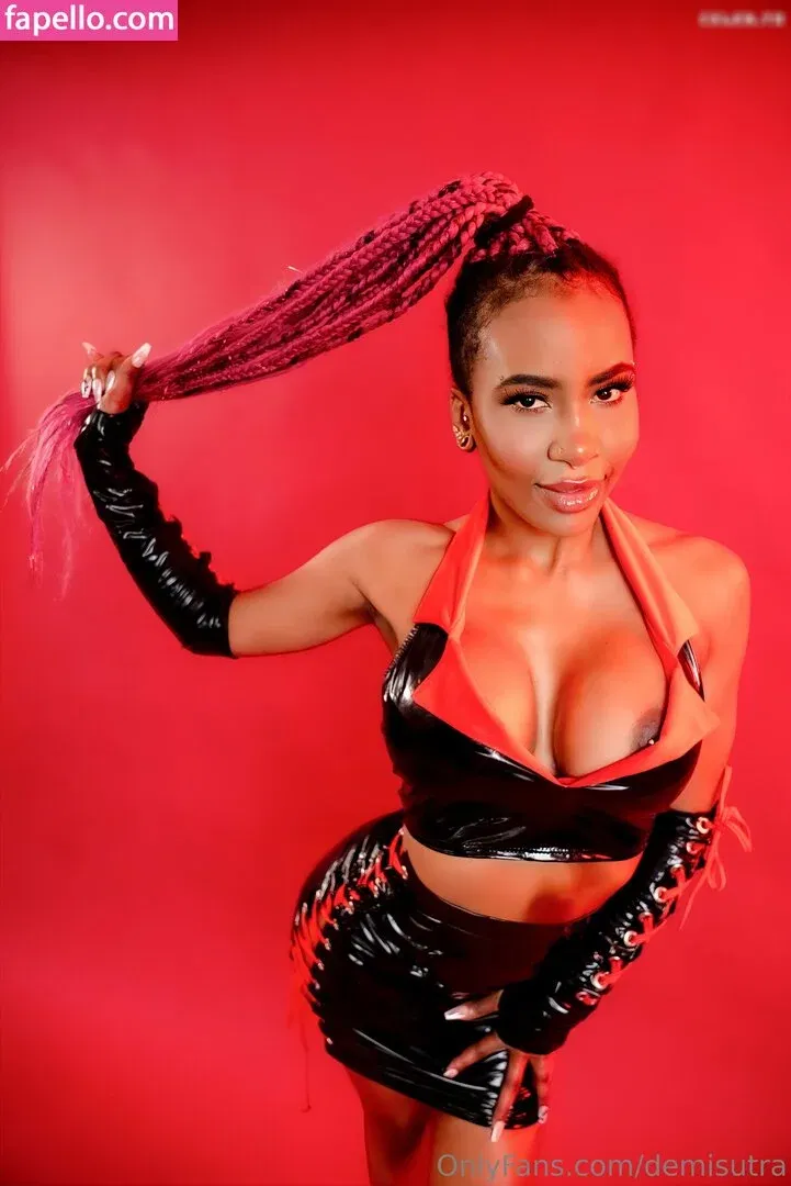Demi Sutra / DemiSutra Onlyfans Photo Gallery 