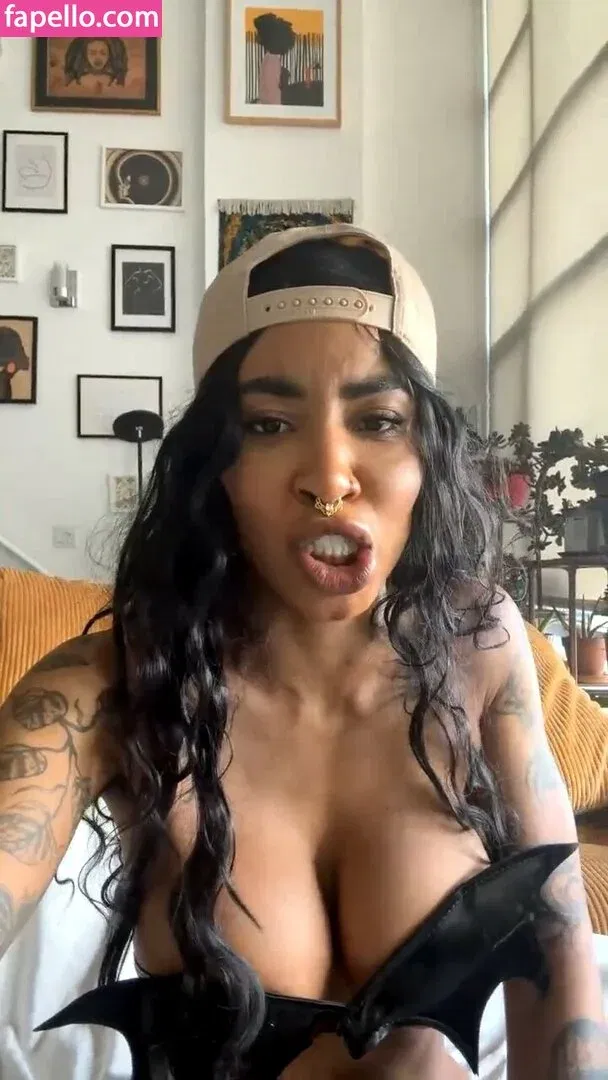 Demi Sutra / DemiSutra Onlyfans Photo Gallery 