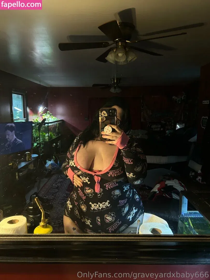 graveyardxbaby666 Onlyfans Photo Gallery 