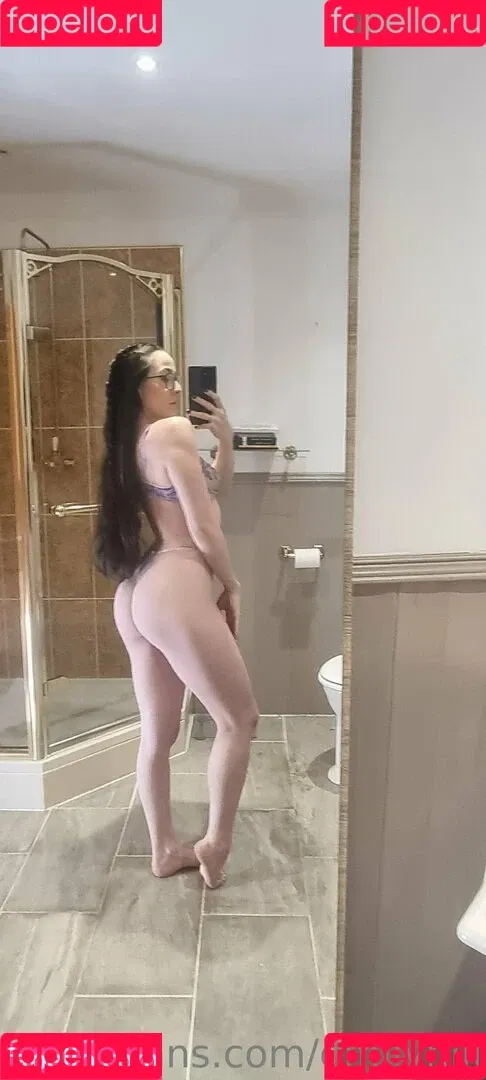 emilyhill / emilyhillxoxo Onlyfans Photo Gallery 