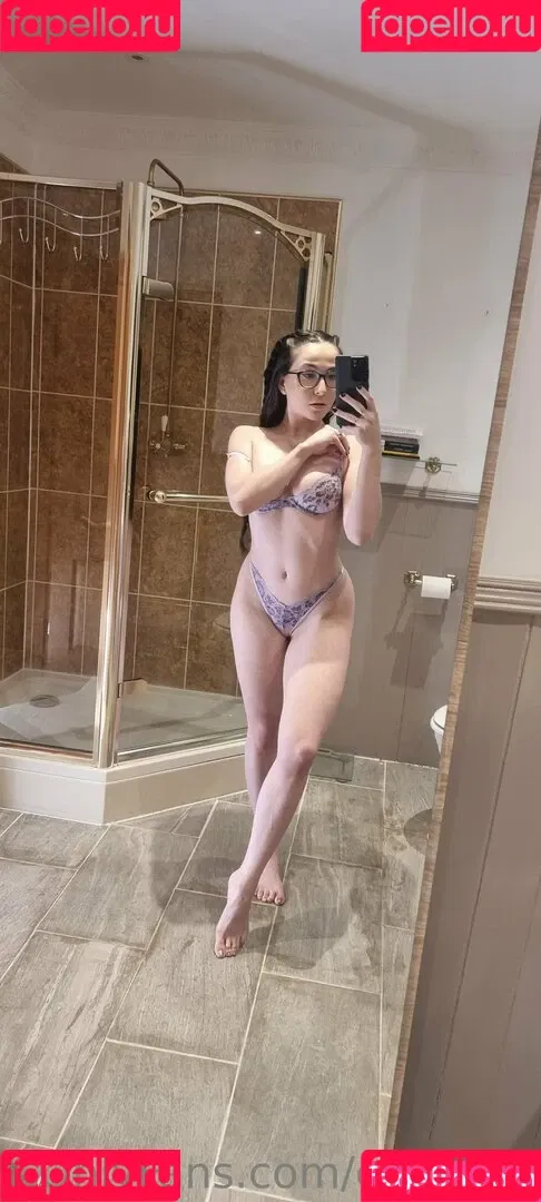 emilyhill / emilyhillxoxo Onlyfans Photo Gallery 