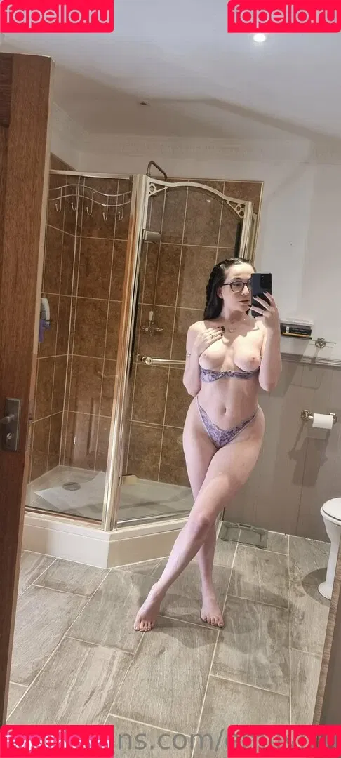 emilyhill / emilyhillxoxo Onlyfans Photo Gallery 
