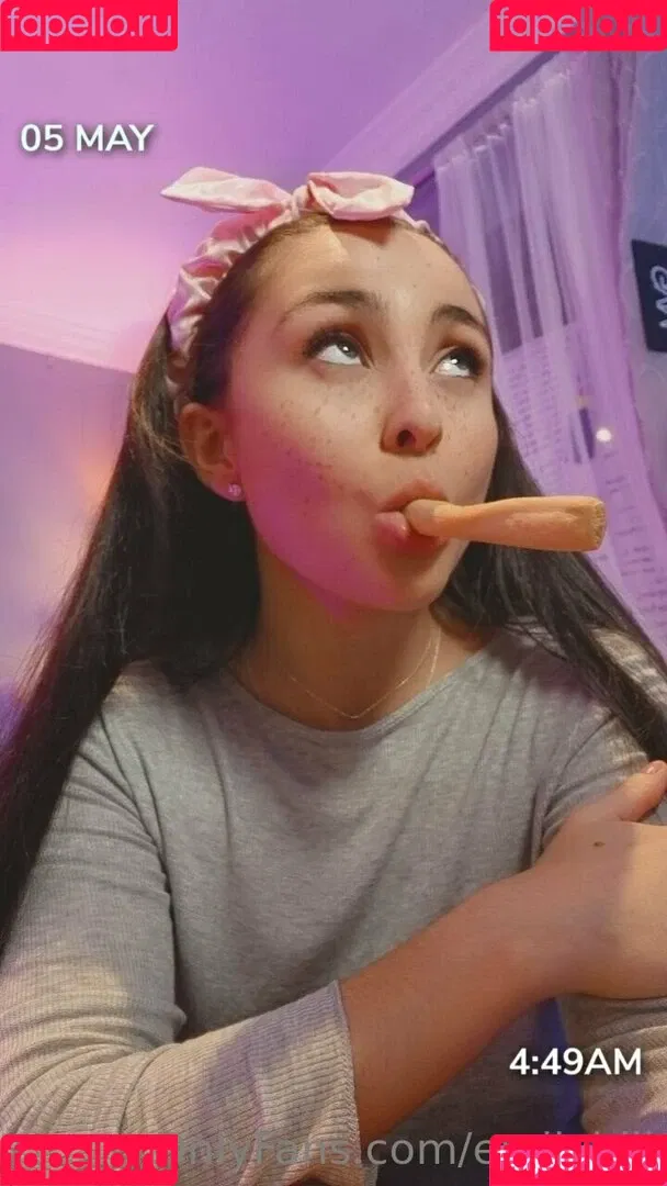 emilyhill / emilyhillxoxo Onlyfans Photo Gallery 