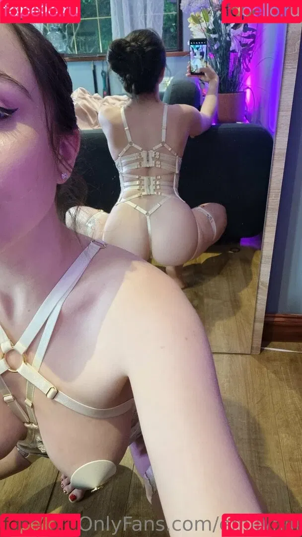 emilyhill / emilyhillxoxo Onlyfans Photo Gallery 
