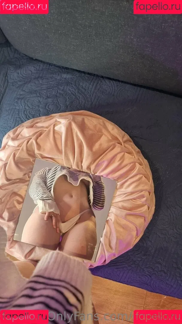 emilyhill / emilyhillxoxo Onlyfans Photo Gallery 