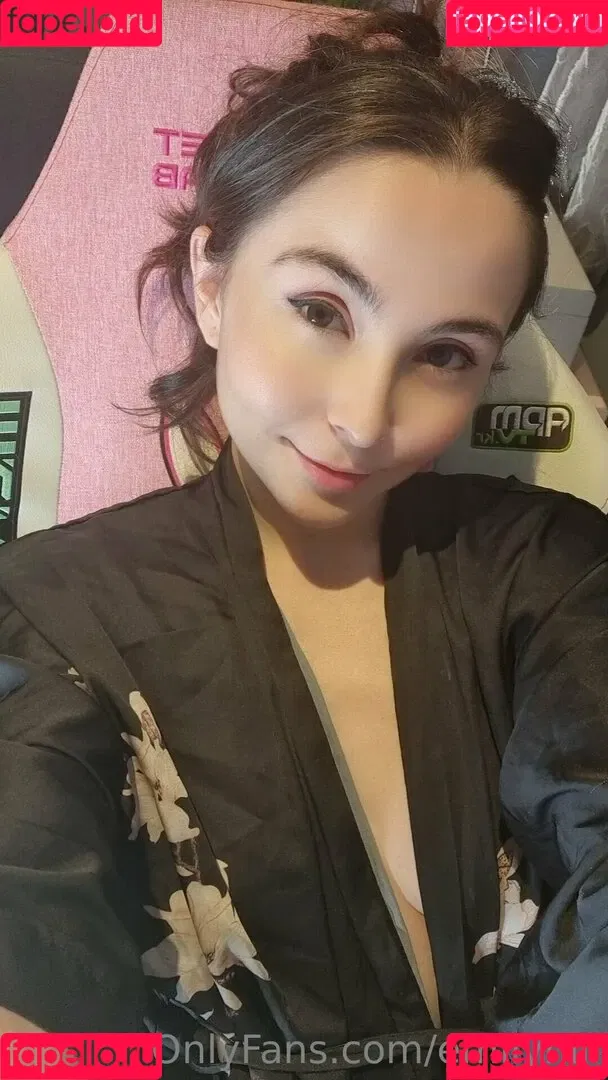 emilyhill / emilyhillxoxo Onlyfans Photo Gallery 