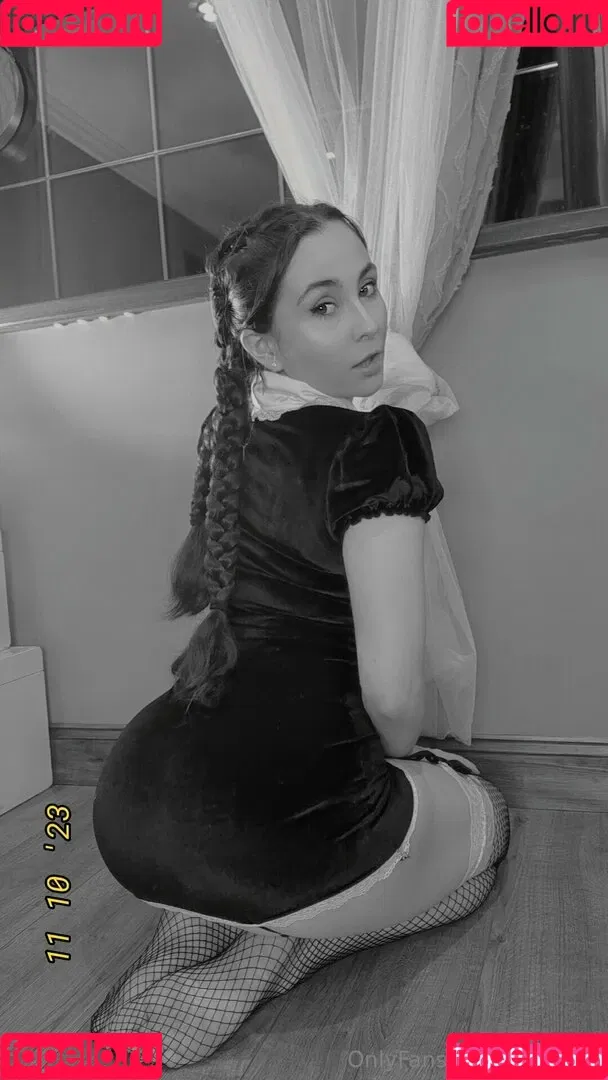 emilyhill / emilyhillxoxo Onlyfans Photo Gallery 