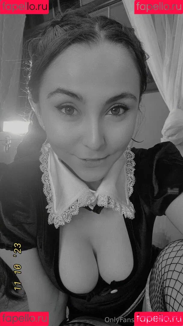 emilyhill / emilyhillxoxo Onlyfans Photo Gallery 