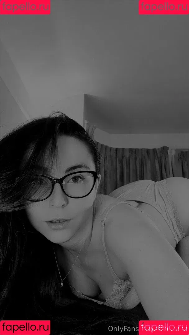 emilyhill / emilyhillxoxo Onlyfans Photo Gallery 