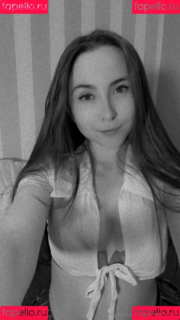 emilyhill / emilyhillxoxo Onlyfans Photo Gallery 
