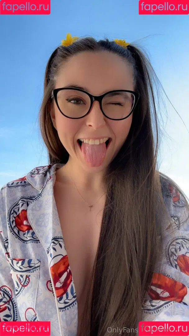 emilyhill / emilyhillxoxo Onlyfans Photo Gallery 