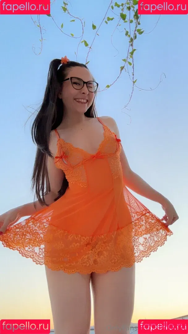 emilyhill / emilyhillxoxo Onlyfans Photo Gallery 