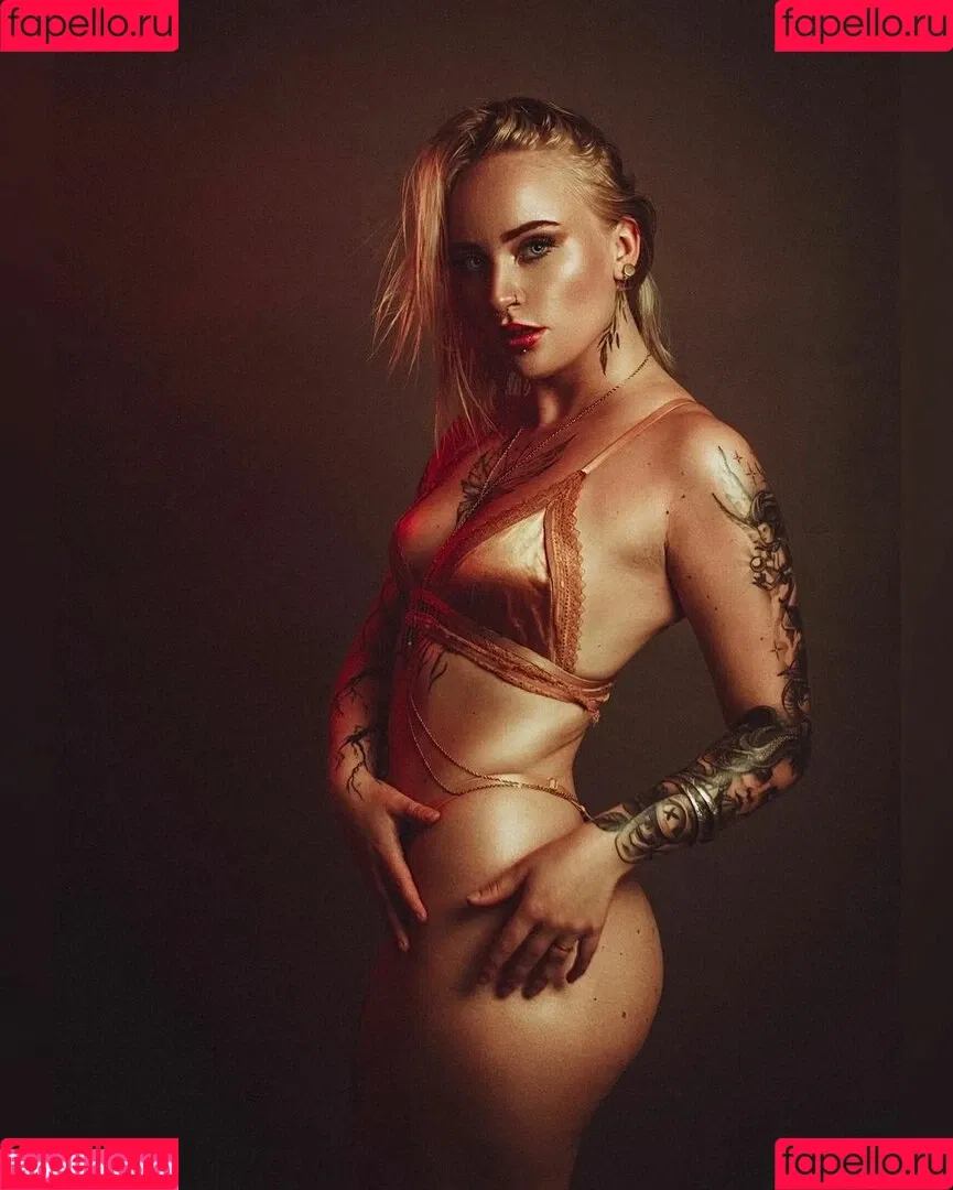 Mila Orriols / milafique Onlyfans Photo Gallery 