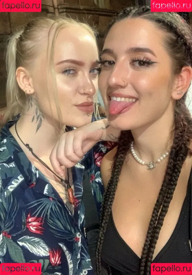 Mila Orriols / milafique Onlyfans Photo Gallery 