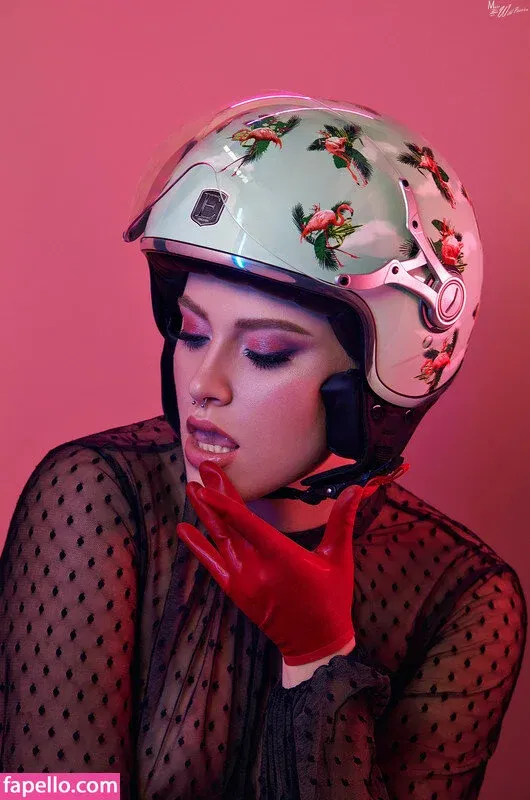 Mila Orriols / milafique Onlyfans Photo Gallery 