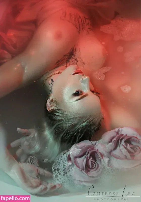 Mila Orriols / milafique Onlyfans Photo Gallery 