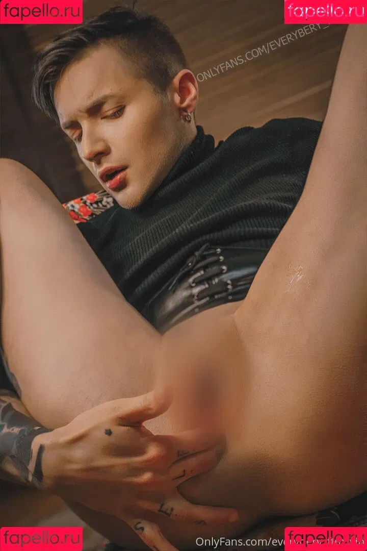 bedazzled12345 / everybery_ftm_vip Onlyfans Photo Gallery 