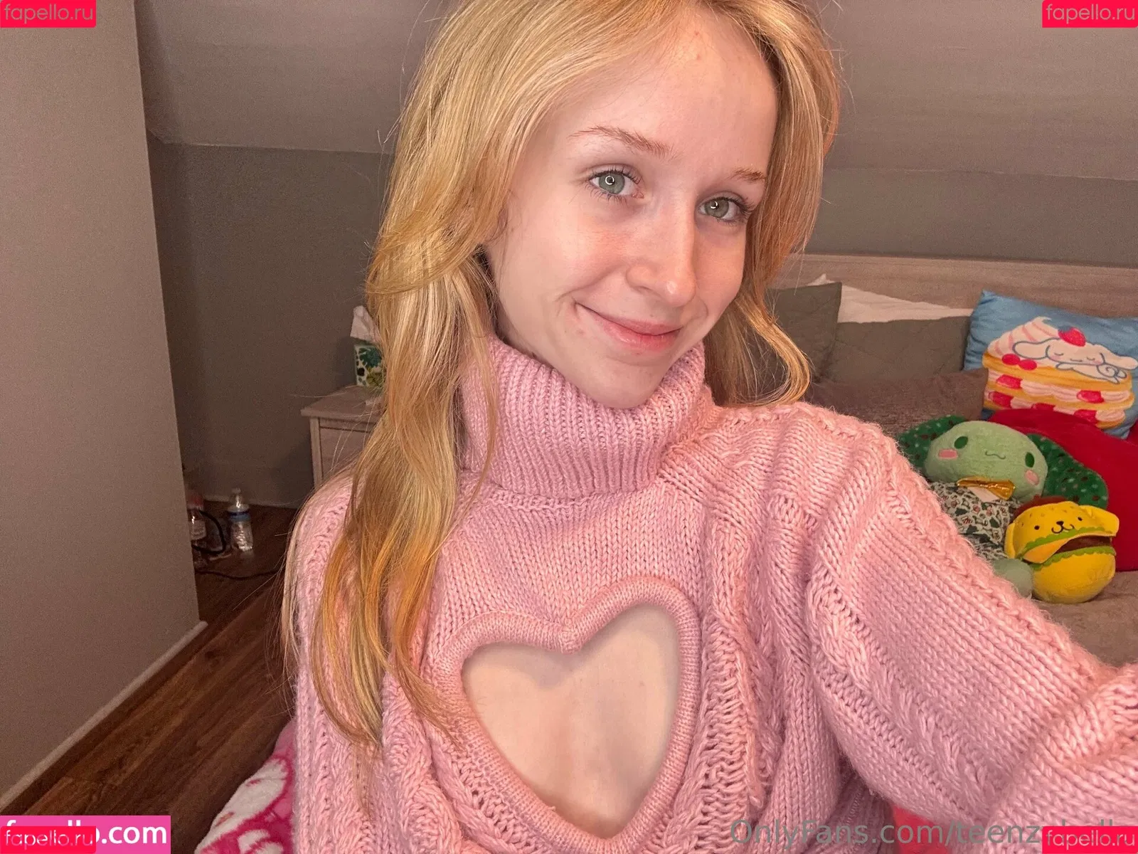 teenzybella Onlyfans Photo Gallery 