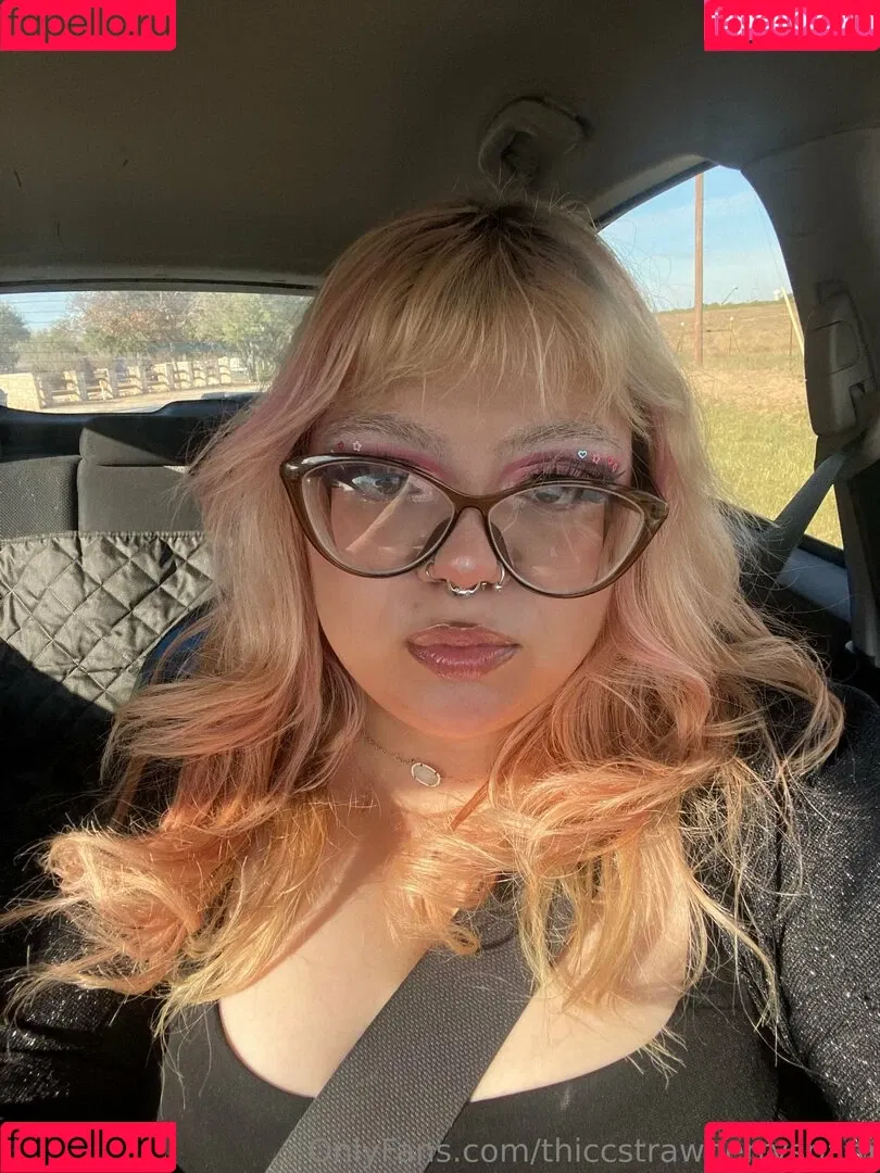 thiccstrawberryspam Onlyfans Photo Gallery 